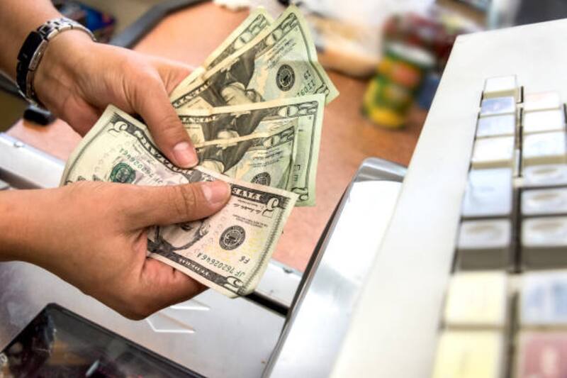 Guía para abrir una cuenta en dólares en Argentina: requisitos y riesgos